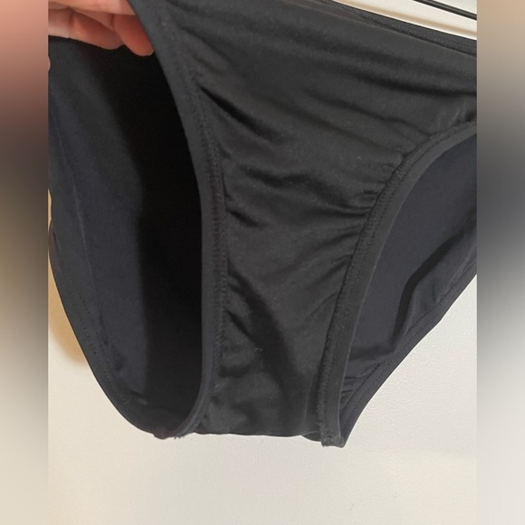 Anne Cole Live In Color Side Tie Black Swim Bottoms
Size Large 🏝️ ☀️ - Picture 7 of 7